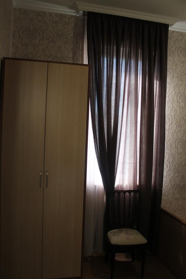 Green Guest House Kutaisi Ngoại thất bức ảnh