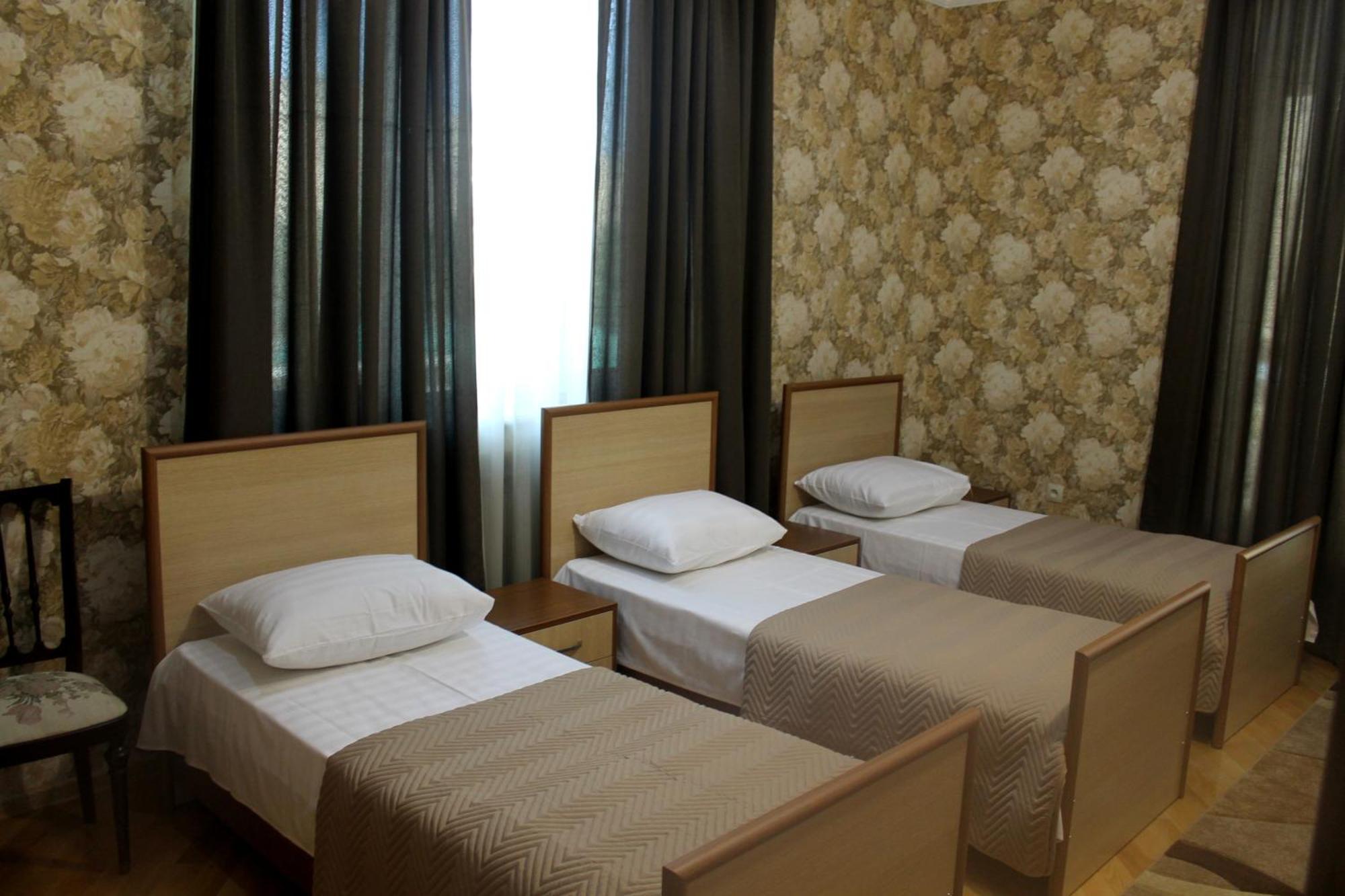 Green Guest House Kutaisi Ngoại thất bức ảnh