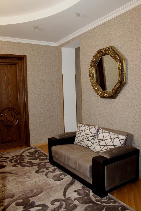 Green Guest House Kutaisi Ngoại thất bức ảnh